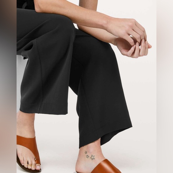 Lululemon Noir Pant - Tie Front Pant - Black - Size 6 - Picture 5 of 7